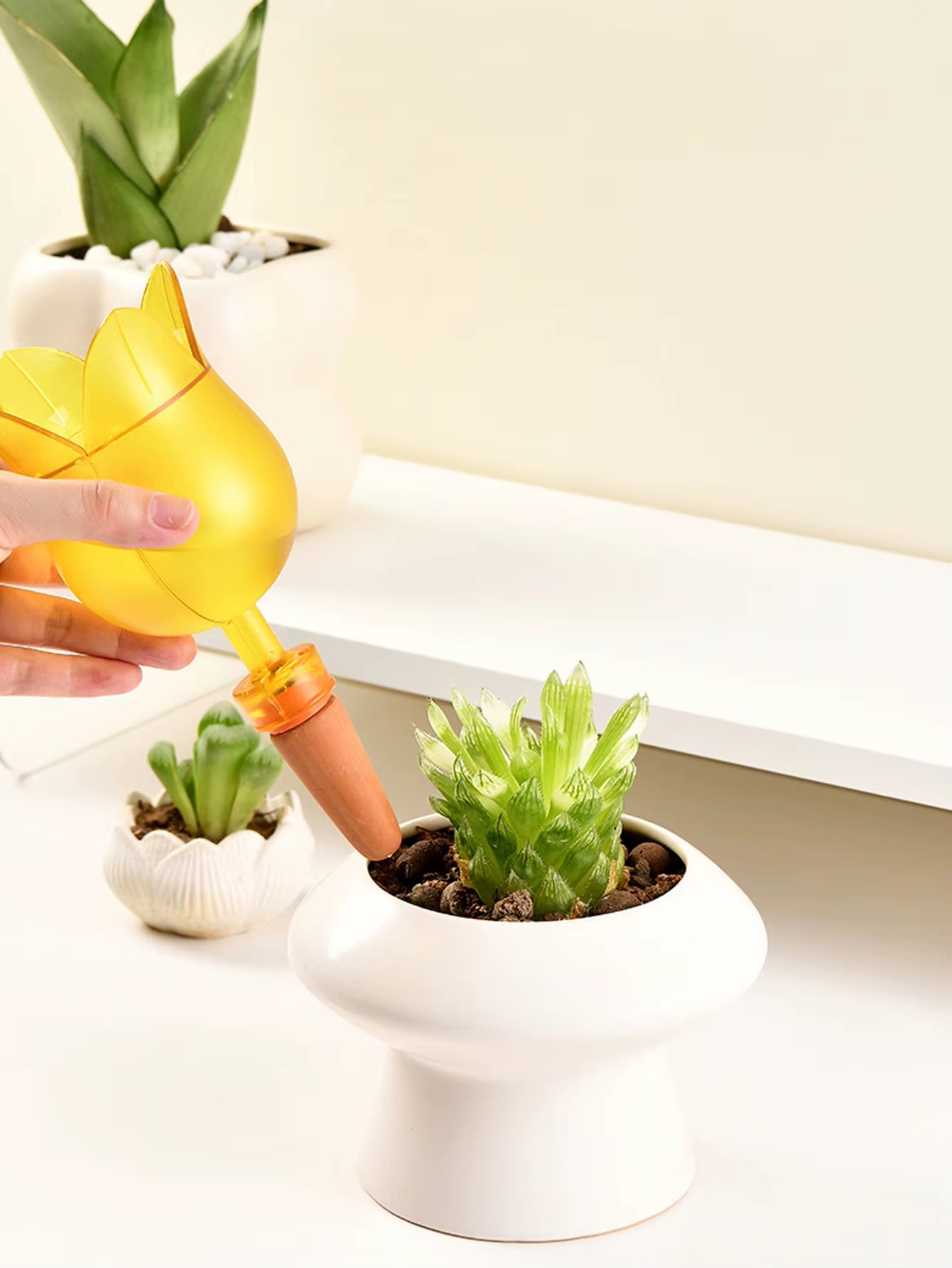 1PCS Flower Shape Automatic Plant Watering Insert Effortless Self Watering Device Drip Irrigation System for Indoor Outdoor
