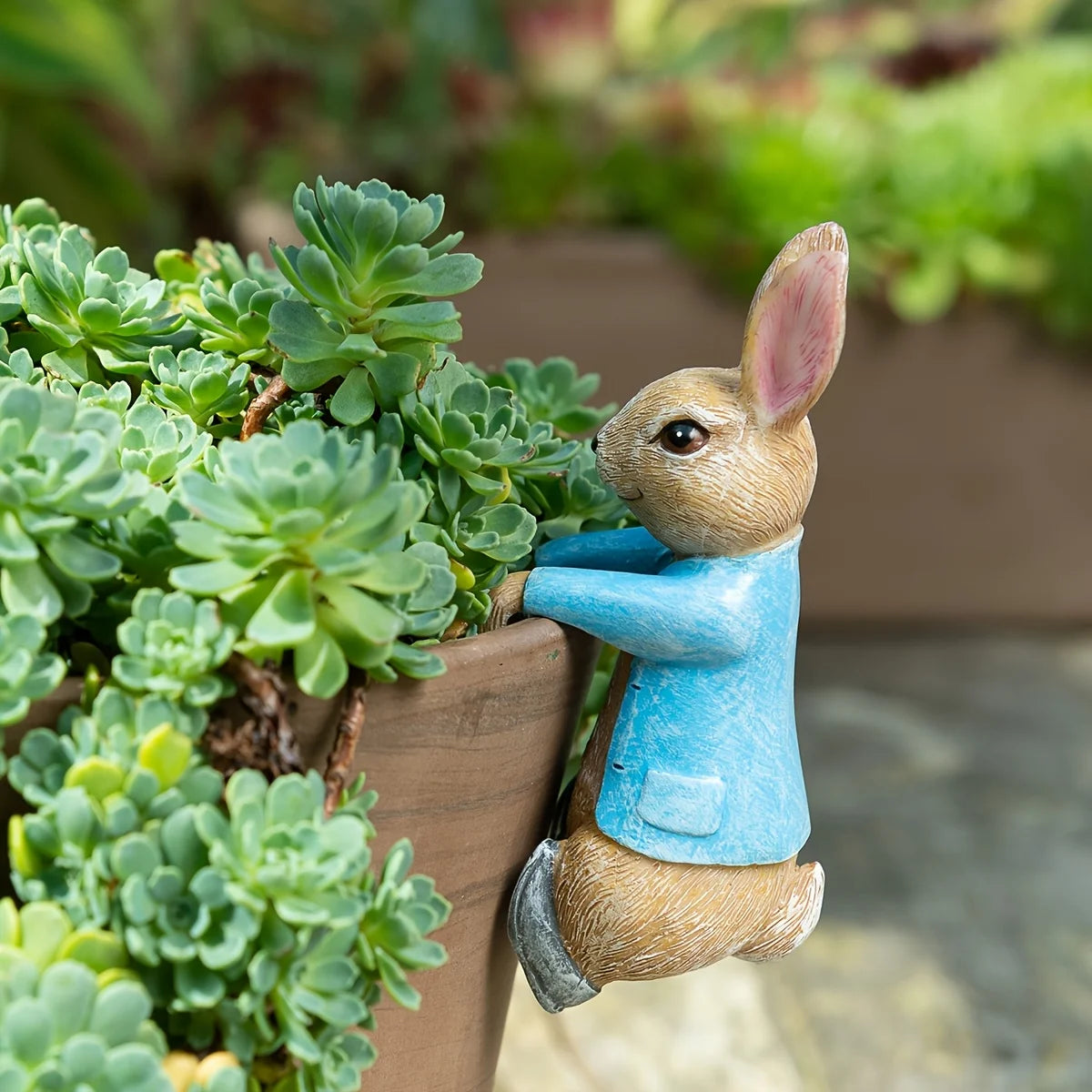 Aura-Hollow – Hand-Finished Architectural Rabbit Sculpture